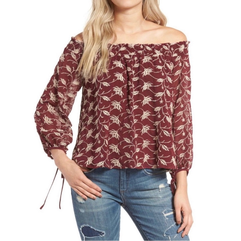 Astr Leaf Embroidered Off the Shoulder Blouse Size Small